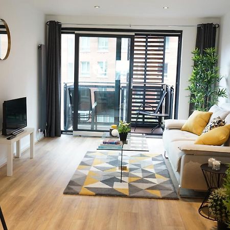 Perfectly Located Stunning Apartment Лондон Екстериор снимка