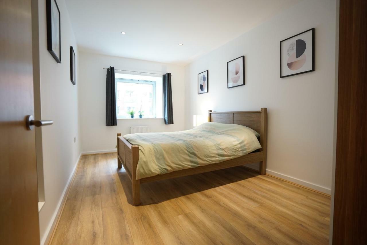 Perfectly Located Stunning Apartment Лондон Екстериор снимка